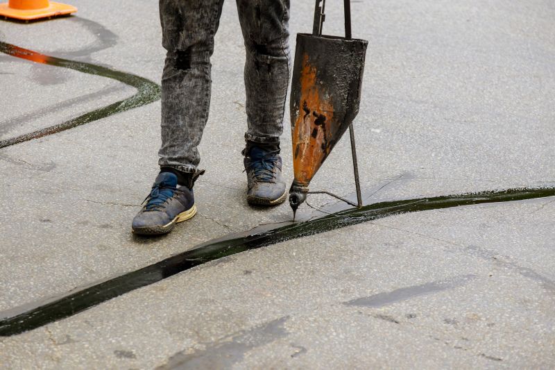 Applying Asphalt Sealings