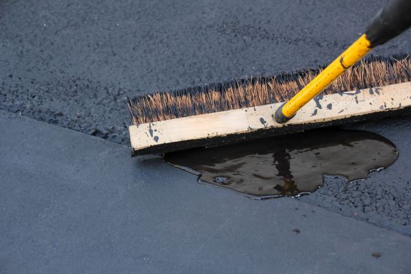 Driveway Asphalt Sealing in Fairfield